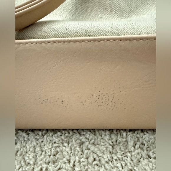 Beis ‘The Weekender’ tote in Beige - Picture 9 of 10